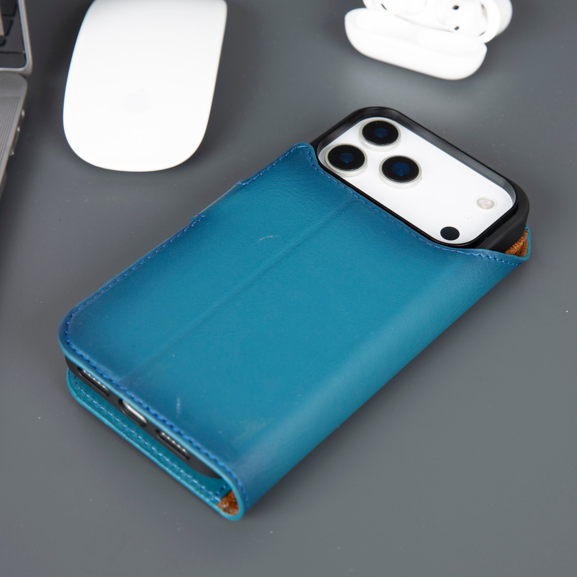 Vibelux Casper iPhone 17 Pro Max Leather Wallet Case | MagSafe & RFID Compatible